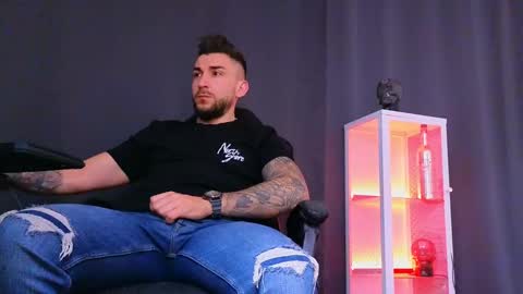 Snapshot of mightyaaron chatting on 02.22.25 MightyAaron online show from 02.22.25