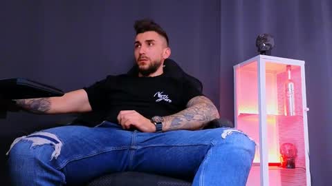 Snapshot of mightyaaron chatting on 02.24.25 MightyAaron online show from 02.24.25