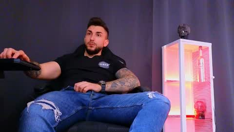 Snapshot of mightyaaron chatting on 02.27.25 MightyAaron online show from 02.27.25