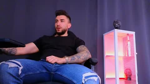 Snapshot of mightyaaron chatting on 03.02.25 MightyAaron online show from 03.02.25