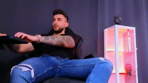 Snapshot of mightyaaron chatting on 03.02.25 MightyAaron online show from 03.02.25