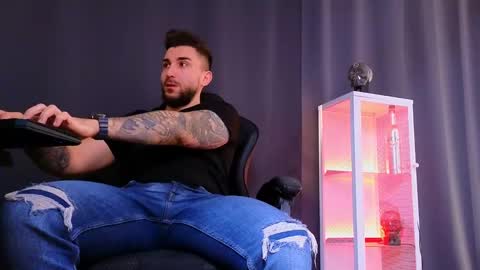 Snapshot of mightyaaron chatting on 03.03.25 MightyAaron online show from 03.03.25