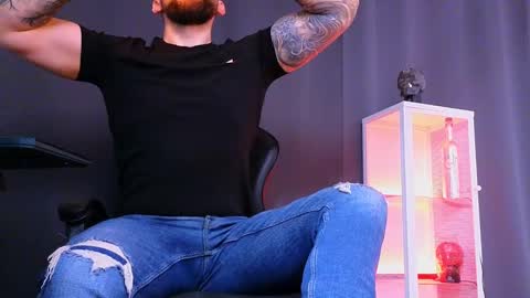 Snapshot of mightyaaron chatting on 03.04.25 MightyAaron online show from 03.04.25