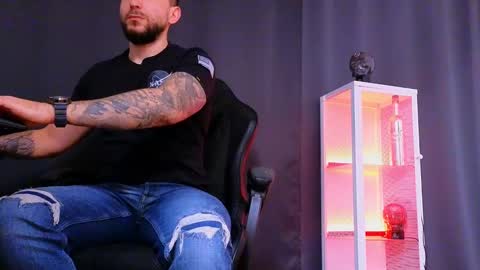 Snapshot of mightyaaron chatting on 03.05.25 MightyAaron online show from 03.05.25