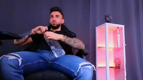 Snapshot of mightyaaron chatting on 03.06.25 MightyAaron online show from 03.06.25