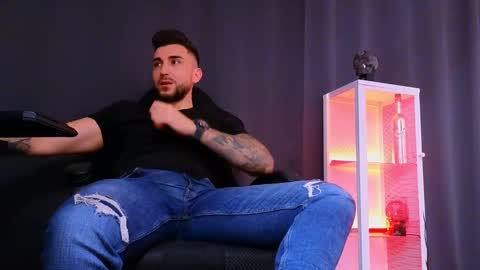 Snapshot of mightyaaron chatting on 03.12.25 MightyAaron online show from 03.12.25