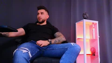 Snapshot of mightyaaron chatting on 03.12.25 MightyAaron online show from 03.12.25