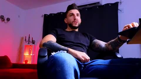 Snapshot of mightyaaron chatting on 09.19.25 MightyAaron online show from 09.19.25