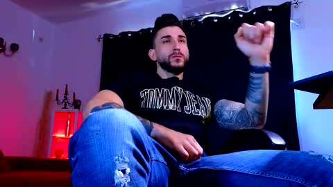 Snapshot of mightyaaron chatting on 09.24.25 MightyAaron online show from 09.24.25