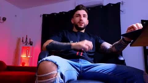 Snapshot of mightyaaron chatting on 10.14.25 MightyAaron online show from 10.14.25