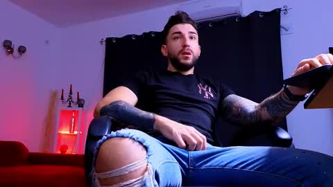 Snapshot of mightyaaron chatting on 10.19.25 MightyAaron online show from 10.19.25