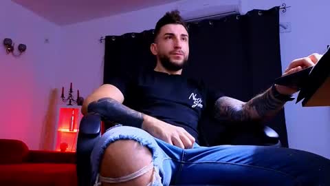 Snapshot of mightyaaron chatting on 10.26.25 MightyAaron online show from 10.26.25