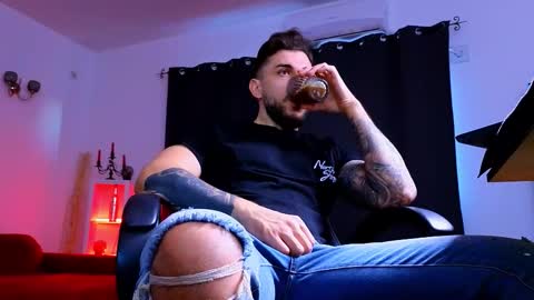 Snapshot of mightyaaron chatting on 10.29.25 MightyAaron online show from 10.29.25