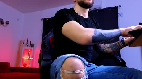 MightyAaron online show from 02.20.26