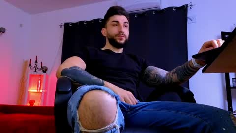MightyAaron online show from 04.28.26