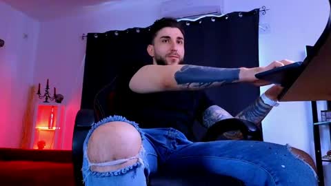 MightyAaron online show from 04.30.26