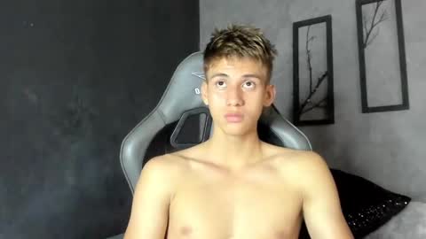 Miguel Hernandez online show from 12.04.24