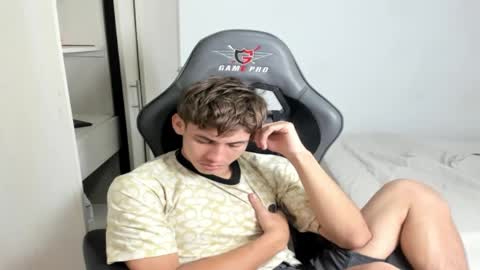 Miguel Hernandez online show from 10.02.25