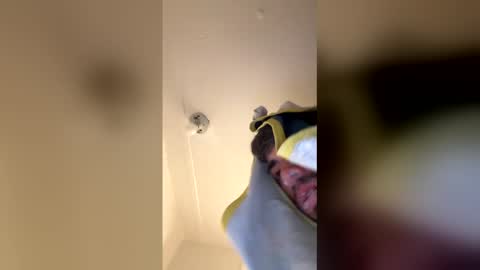 Snapshot of miguelord2428 chatting on 03.31.26 miguelord2428 online show from 03.31.26