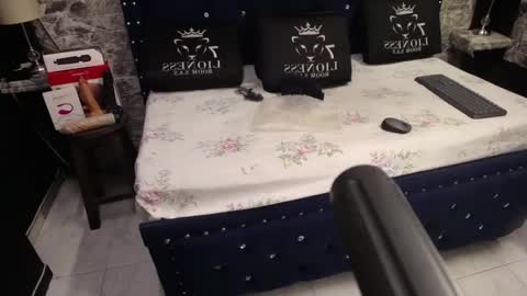 miha_califa online show from 11.11.25