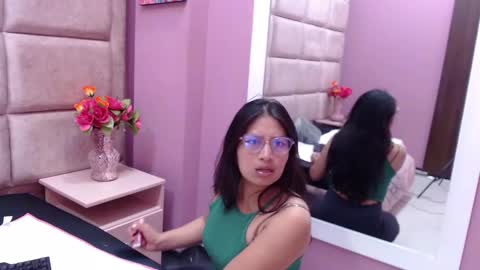 Snapshot of miha_smith chatting on 12.12.24 Miha online show from 12.12.24