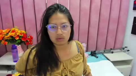 Snapshot of miha_smith chatting on 09.28.25 Miha online show from 09.28.25
