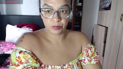 Snapshot of miia_big1boobs chatting on 02.13.25  miia big1boobs online show from 02.13.25