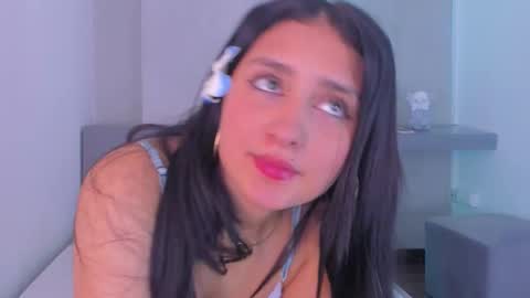 Mia online show from 10.23.25