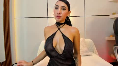 Snapshot of miia_parker_ chatting on 04.06.26 online show from 04.06.26