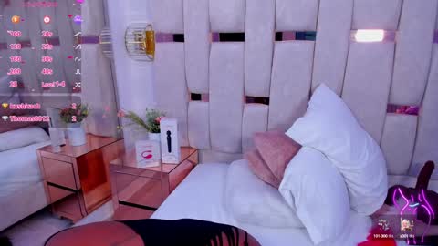 Miia Schwarz  online show from 01.24.25