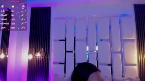 Miia Schwarz  online show from 12.01.25