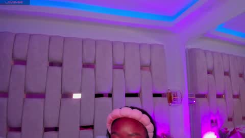 Miia Schwarz  online show from 04.26.26