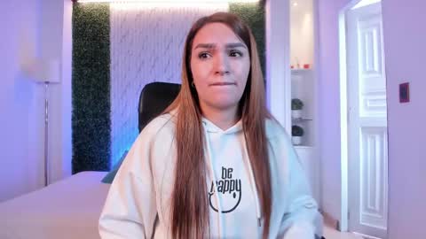 Miia 3 online show from 10.03.25