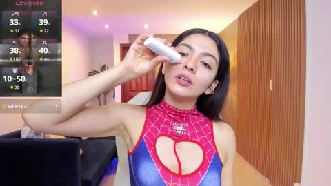 Snapshot of miiaa_evans chatting on 12.15.25 Mia online show from 12.15.25