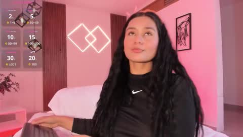 Mia  online show from 12.16.25