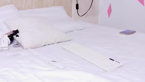 miiaa_m online show from 03.15.26