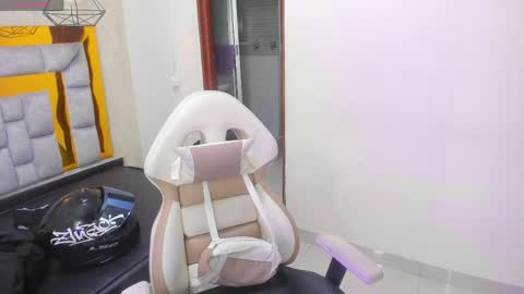 miiaboss online show from 04.29.26