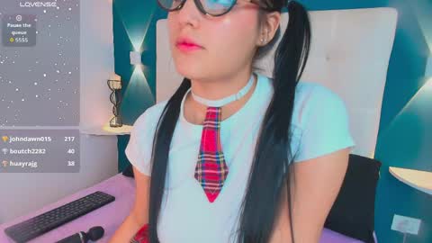 Snapshot of miiacarter_ chatting on 05.31.26 MIA online show from 05.31.26