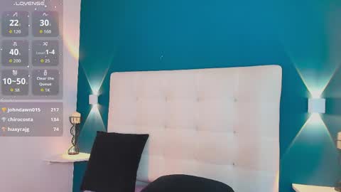 Snapshot of miiacarter_ chatting on 05.31.26 MIA online show from 05.31.26