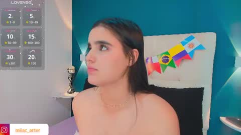 Snapshot of miiacarter_ chatting on 07.11.26 MIA online show from 07.11.26