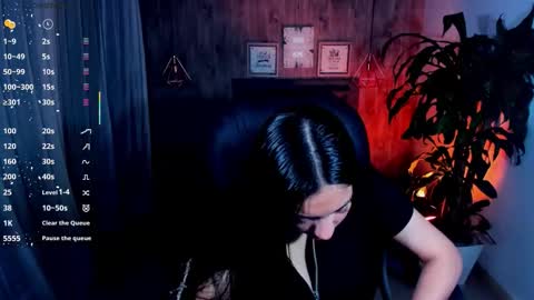 Snapshot of miichael_black chatting on 11.01.25 Michael Black online show from 11.01.25