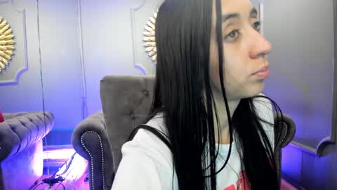 Snapshot of miilu__1 chatting on 02.02.25 miilu  online show from 02.02.25