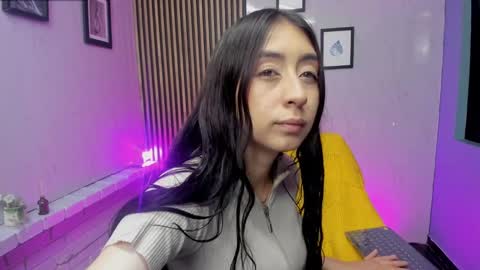 Snapshot of miilu__1 chatting on 09.16.25 miilu  online show from 09.16.25