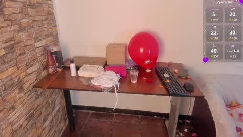 Snapshot of miiss_evaa chatting on 02.14.25 miiss_evaa online show from 02.14.25