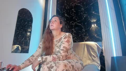 Snapshot of miiss_evaa chatting on 10.24.25 miiss_evaa online show from 10.24.25