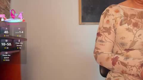 Snapshot of miiss_evaa chatting on 11.04.25 miiss_evaa online show from 11.04.25