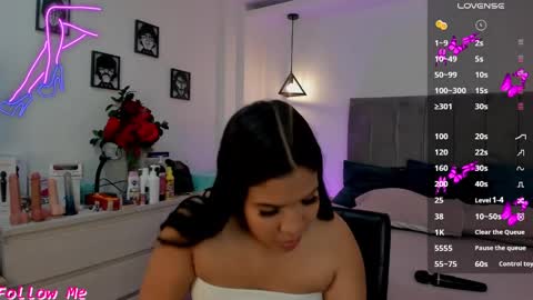 Snapshot of miiss_greyy chatting on 01.18.25 miiss_greyy online show from 01.18.25