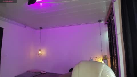 Snapshot of miiss_greyy chatting on 09.12.25 miiss_greyy online show from 09.12.25