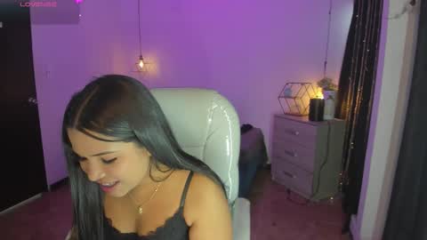 Snapshot of miiss_greyy chatting on 09.19.25 miiss_greyy online show from 09.19.25