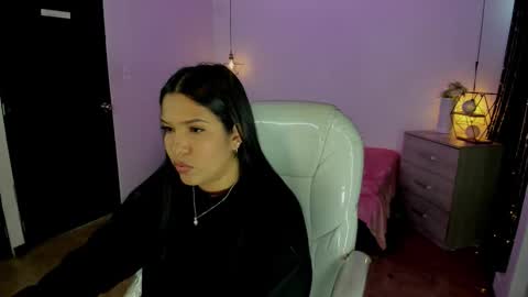 Snapshot of miiss_greyy chatting on 10.09.25 miiss_greyy online show from 10.09.25
